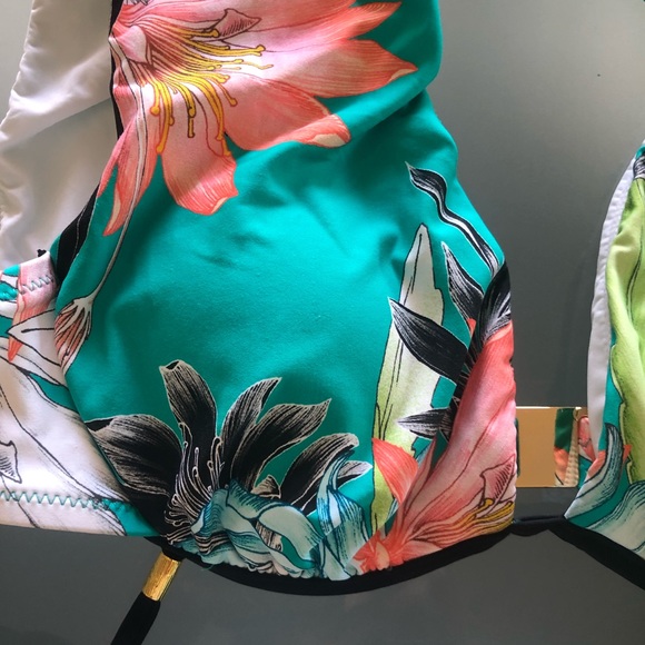Trina Turk Shangri-La Floral Bikini Two Piece Size - Picture 9 of 13